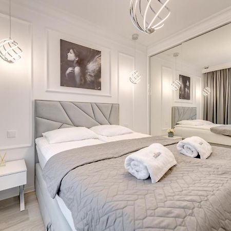 Dom & House - Apartments Navio Estate グダニスク エクステリア 写真
